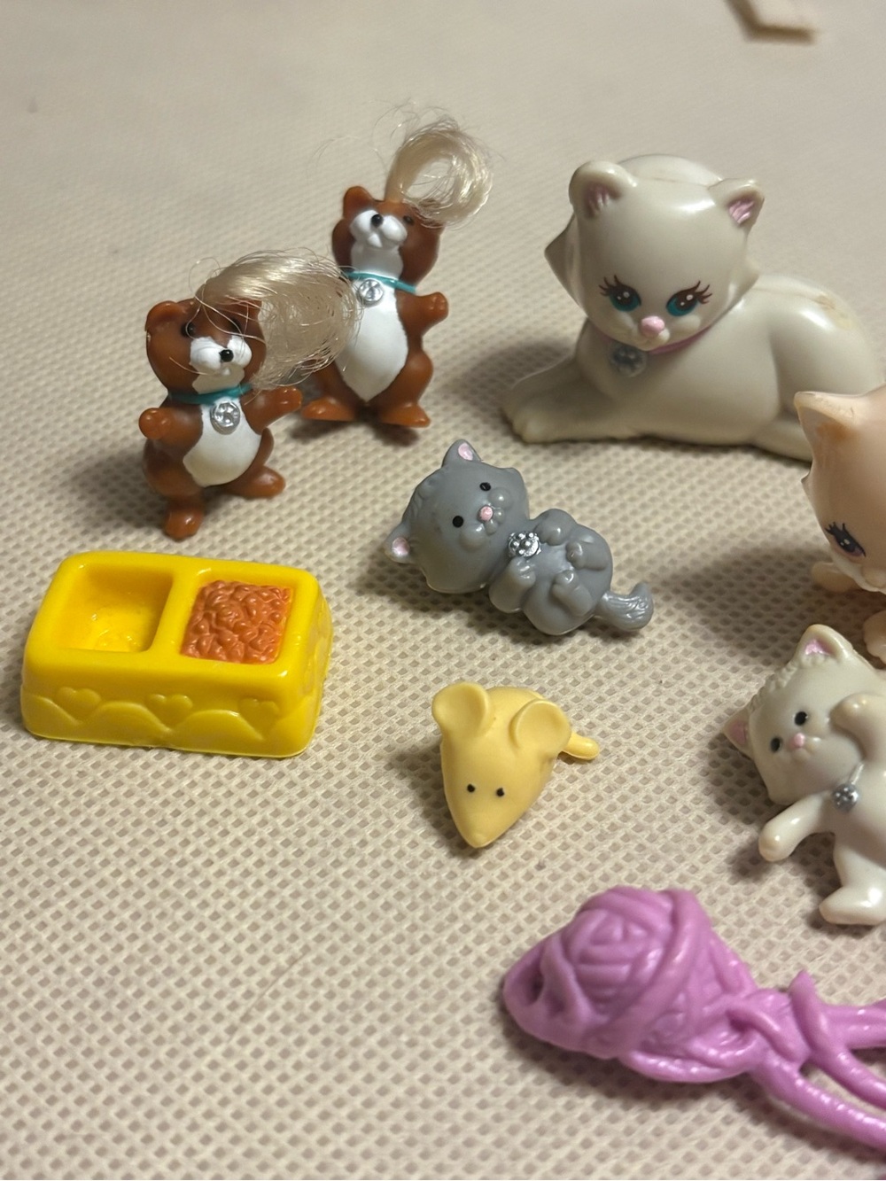Vintage 1993-1994 Littlest Pet Shop - Picture 2 of 3